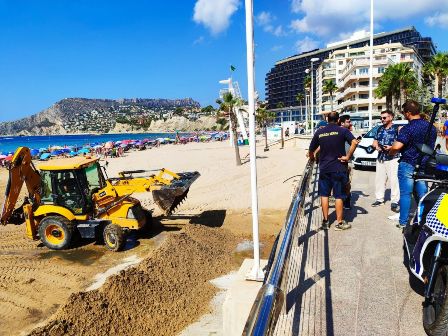 strandabschnitt calpe gesperrt arenal bol foto